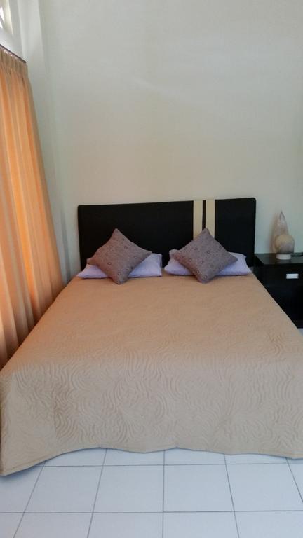 Tempatku Indonesian Restaurant And Rooms Senggigi Exterior photo