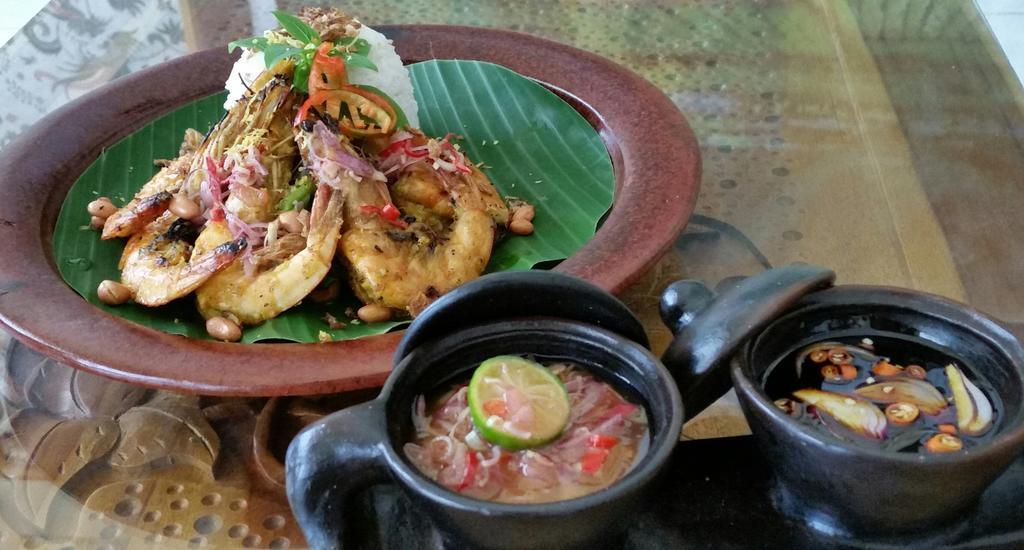 Tempatku Indonesian Restaurant And Rooms Senggigi Exterior photo