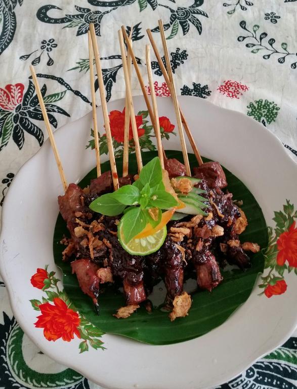 Tempatku Indonesian Restaurant And Rooms Senggigi Exterior photo