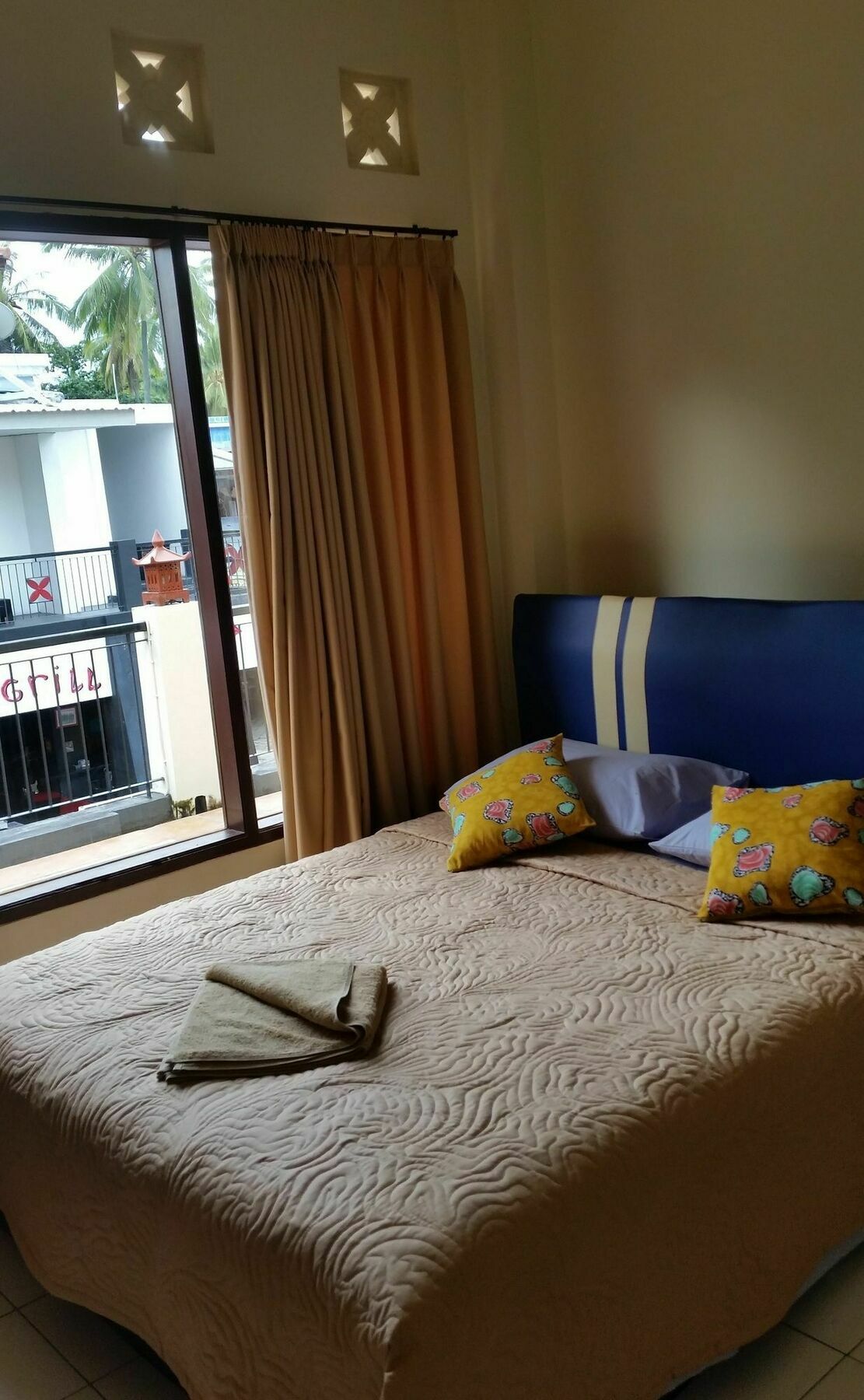 Tempatku Indonesian Restaurant And Rooms Senggigi Exterior photo