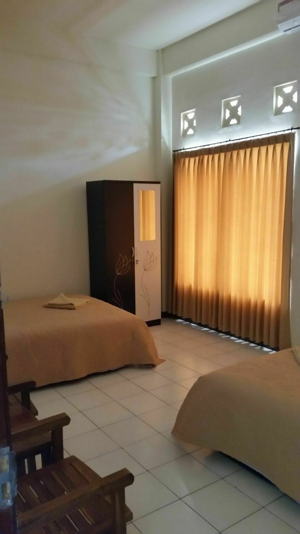 Tempatku Indonesian Restaurant And Rooms Senggigi Exterior photo