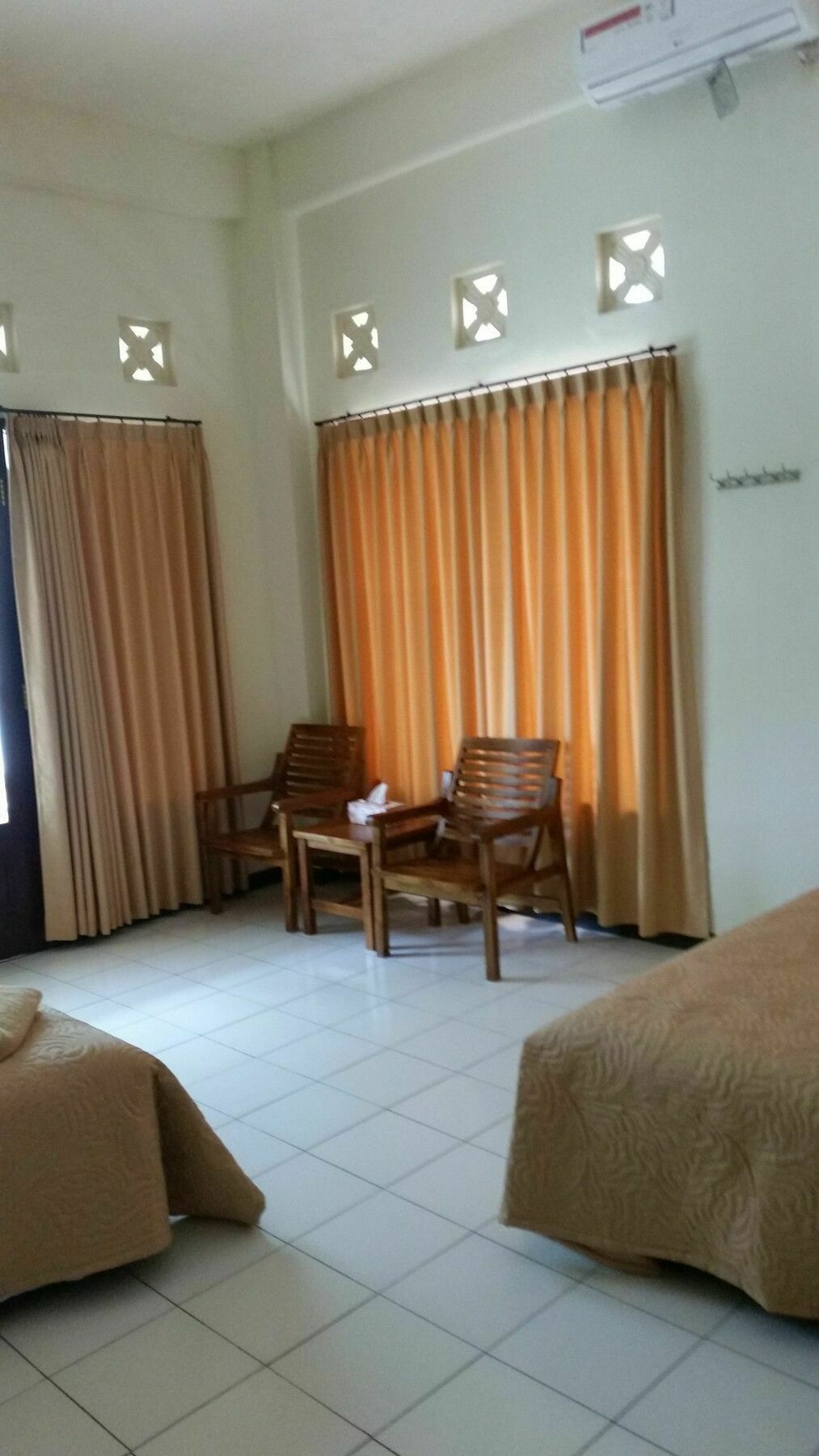 Tempatku Indonesian Restaurant And Rooms Senggigi Exterior photo