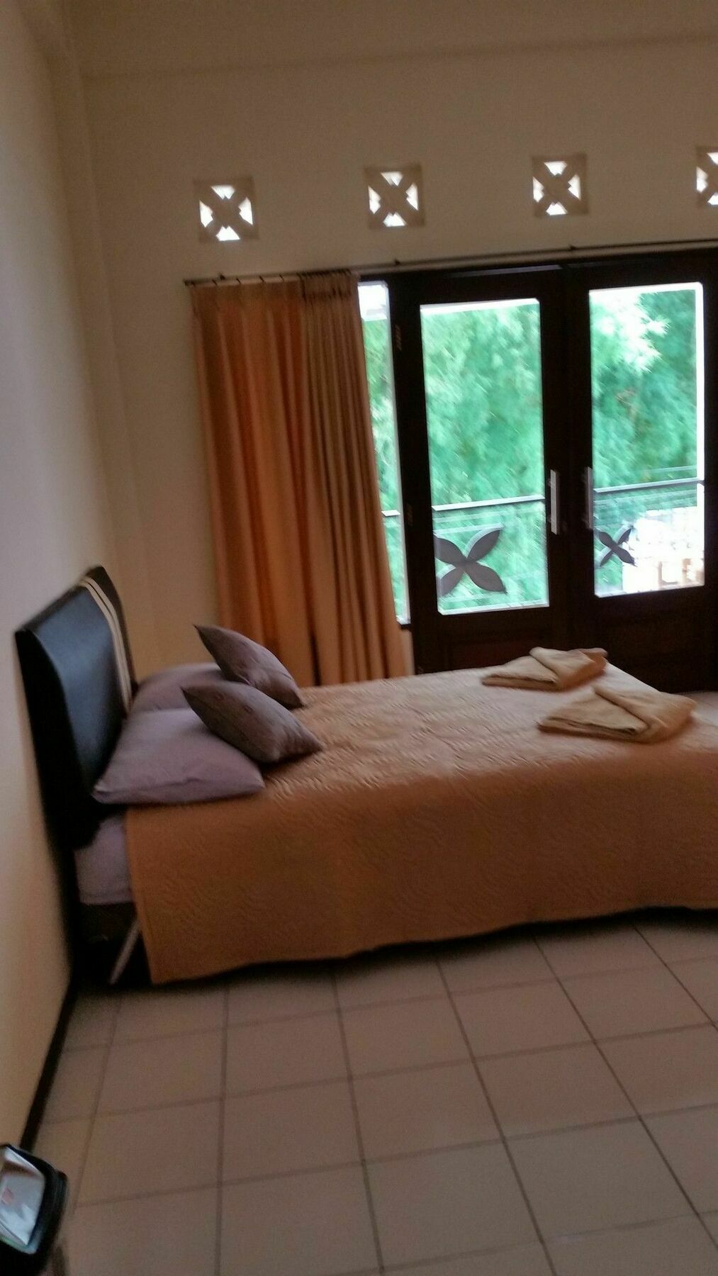 Tempatku Indonesian Restaurant And Rooms Senggigi Exterior photo